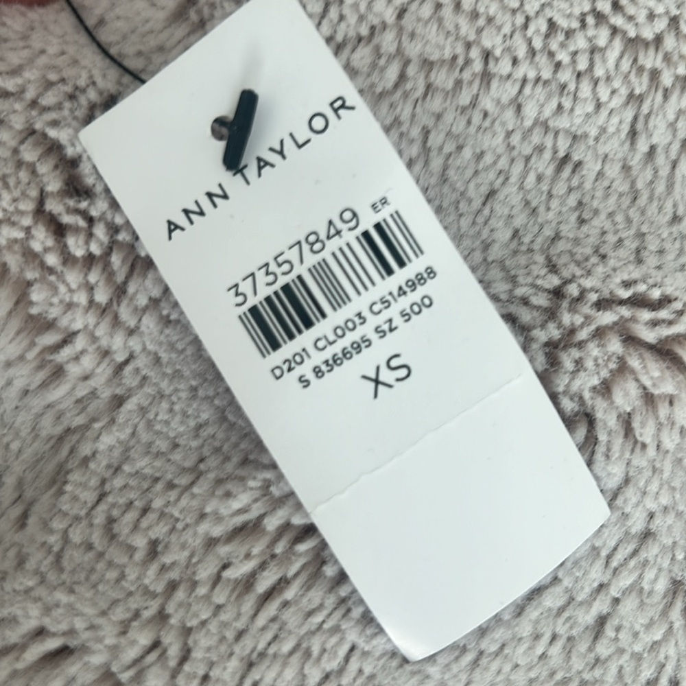 NWT Ann Taylor floral top - Picture 5 of 7